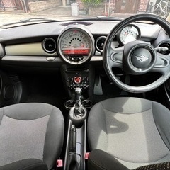【美車 ミニクーパー後期型】人気の黒白ツートン 革巻きステアリング・純正15AW・ETC・取説・記録簿◆H25 検7/1 8.4万kmの画像