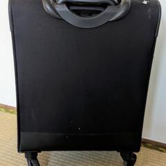 ロック付き　キャリーケース　機内持ち込みの画像