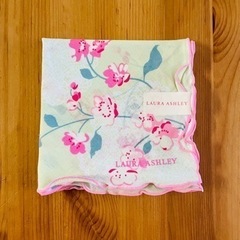 ※値下げしました【新品】LAURA ASHLEY  ハンカチ