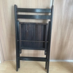 木製アンティーク折りたたみ椅子の画像