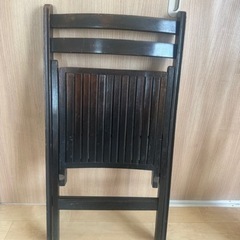 木製アンティーク折りたたみ椅子の画像