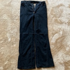 黒パンツ　ジーパン