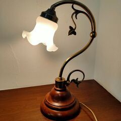 輸入品 アンティーク調テーブルランプ（幅:約27cn×奥行:約17cm×高さ:約41cm）の画像
