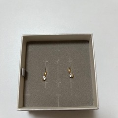 Tsutsumi イヤリングの画像