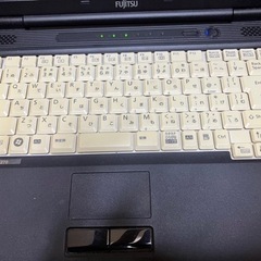 ノートパソコン2台の画像