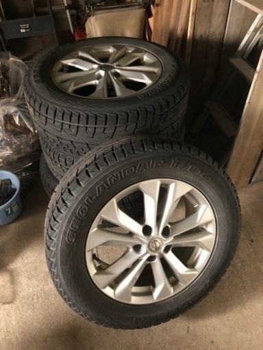 車のパーツ タイヤ、ホイール