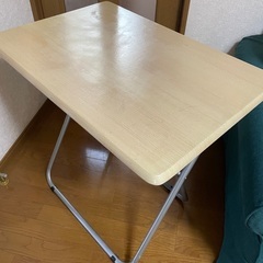無料　折りたたみデスク