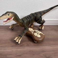 恐竜　ラジコン