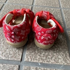 12センチ　ベビーサンダル　笛付きの画像