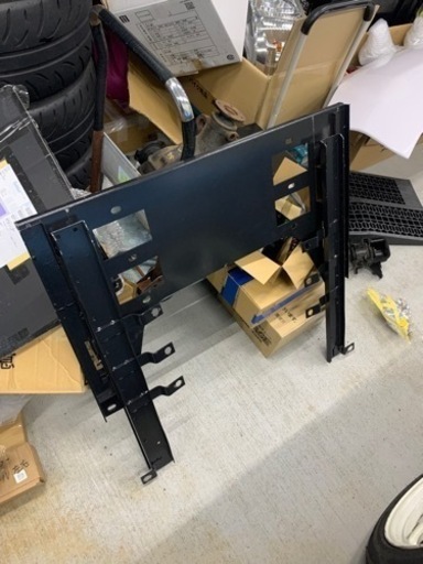 ハイエース　標準　セカンドシート　移動式　レール　レジアス