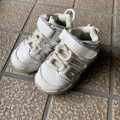 キッズ　スニーカーの画像