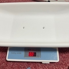 タニタベビースケール愛情　
体重計の画像