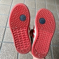 キッズスニーカーの画像