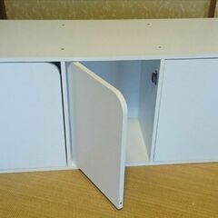 扉付き収納ボックス 目立つ汚れ傷無しの美品の画像