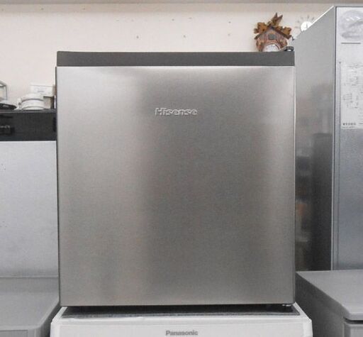 美品 1ドア冷蔵庫 45L 2023年製 ハイセンスHR-A45S 右開き 幅44.5cm シルバー Hisense スタイリッシュ 