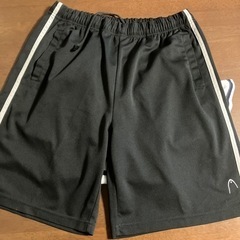 メンズ半袖Tシャツとハーフパンツ二枚の画像