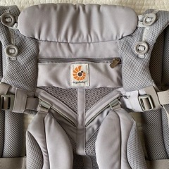 エルゴベビー　クールエア　メッシュ　抱っこ紐　ライトグレーの画像