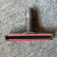 動作品 Dyson V6 Fluffy バッテリー2個、布団ツール付きの画像