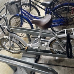 自転車 クロスバイクの画像