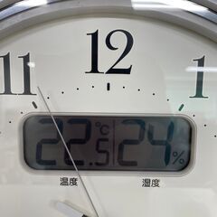 【SEIKO】 セイコー 電波掛時計 白ホワイト 温度湿度 自動点灯ライト 暗所秒針停止ウォッチ KX357Wの画像