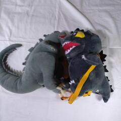 リュックサックはタグ付き　ゴジラぬいぐるみセットの画像