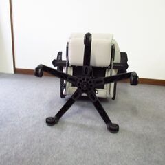 売り切れました DOWINX LS-6668 SERIES ゲーミングチェア　オットマン付き　振動リラクゼーション動作良好の画像