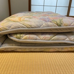 未使用羊毛混敷き布団と枕　2組の画像
