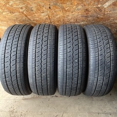 バリ山　TOYO トーヨー　H20 215/65R16C 109/107R 2020年製　16インチ