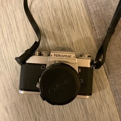 Nikon ニコマート　ボディとレンズふたつ