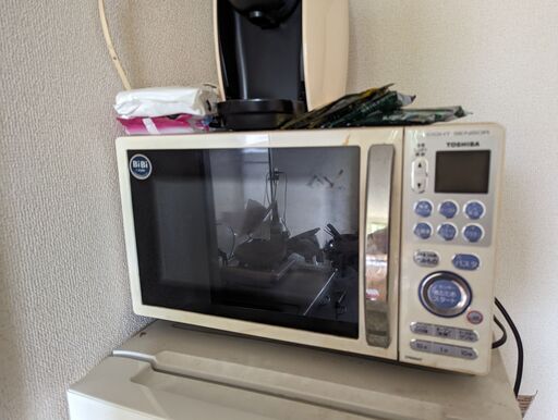 電子レンジです。取りに来られる方でお願いします