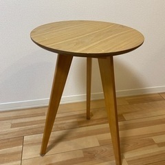 木目調サイドテーブル