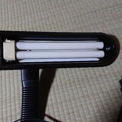 電気スタンド 蛍光灯の画像
