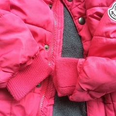 フードが外せるアウター　ジャンパー 80 プティマイン　赤の画像