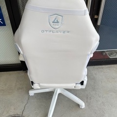 ★ほぼ新品！GTPLAYER ACEMRAS ゲーミングチェア スピーカー付き オットマン付きリクライニング オフィスチェアの画像