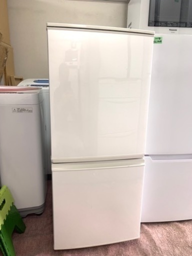 北九州市内配送無料　保証付き シャープ SHARP SJ-D14B-W [冷蔵庫(137L・つけかえどっちもドア) 2ドア ホワイト系]