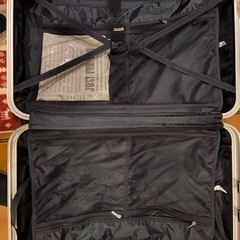 キャリーケースの画像