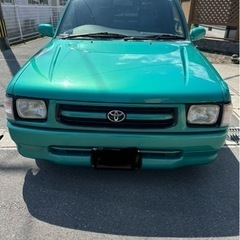 トヨタ  ハイラックスピックアップ　ダブルキャブ　2WD