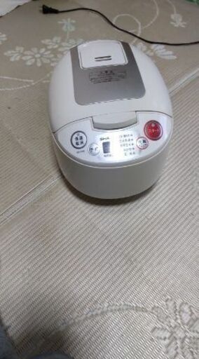 2010年製　シャープジャー炊飯器1リットル