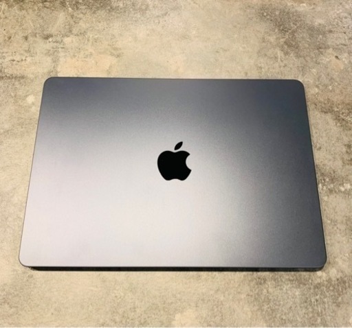 【送料無料】Apple MacBook Air M2チップ搭載13.6インチ- ミッドナイト