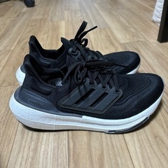 靴Adidas ウルトラブーストライト M ULTRABOOST LIGHTの画像