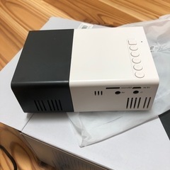 家庭用プロジェクター　の画像