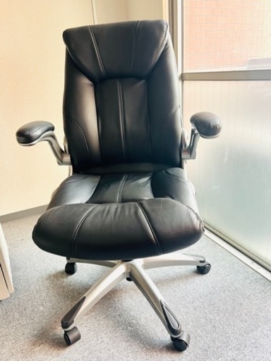 美品　オフィスチェア 社長椅子 レクアスチェア　PUレザー