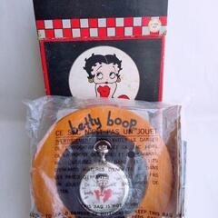 新品未使用箱入り　BETTY BOOP 限定品懐中時計の画像