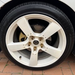 車のパーツ タイヤ、ホイール 18インチ　の画像