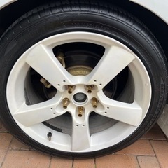 車のパーツ タイヤ、ホイール 18インチ　の画像