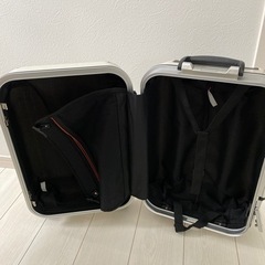 キャリーバッグ　の画像