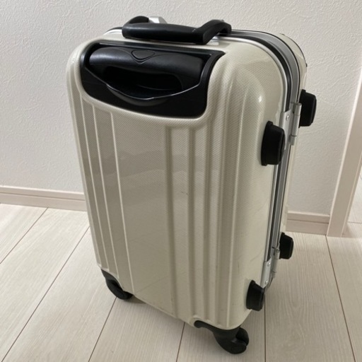 キャリーバッグ