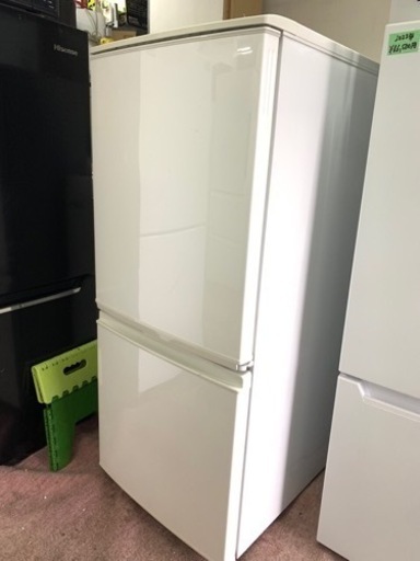 北九州市内配送無料　保証付き　シャープ 冷蔵庫 つけかえどっちもドアタイプ 137L ホワイト SJ-D14B-W