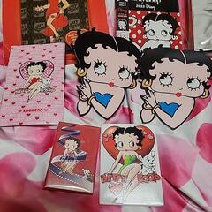 Betty Boop  ベティ  手帳 プロフィールブック 磁石などの画像