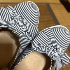 リボンパンプスの画像